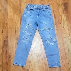High rise distressed Mom Jean  size 2 short